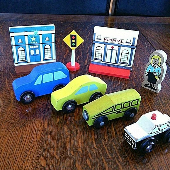 Wooden Toy Cars Set Police Car Traffic Light Station Hospital Sign Shopper Wood - Picture 1 of 16